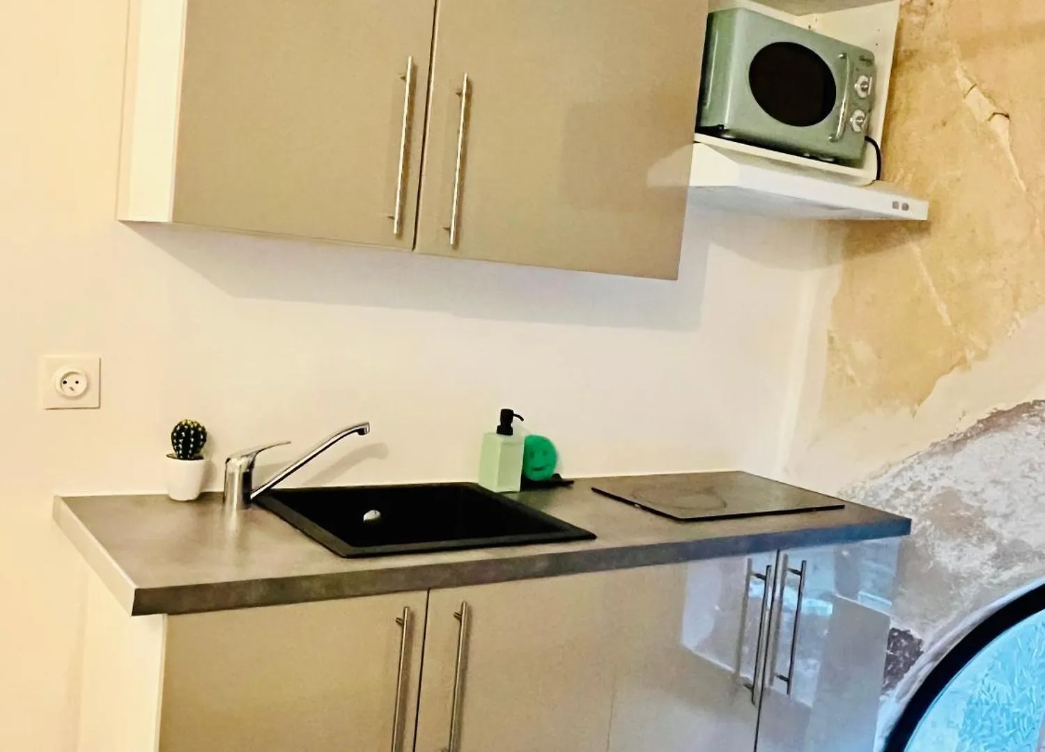 Apartment Studio - Vieux-Port Marseille France